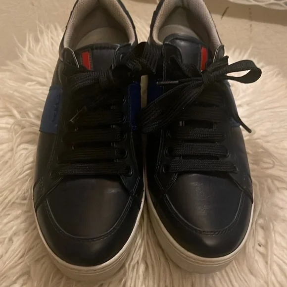 Prada sneakers very good condition - Picture 2 of 3